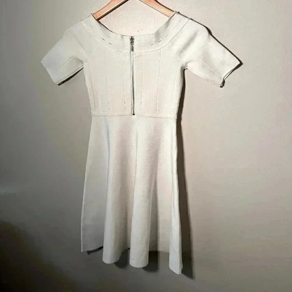 NWT Guess White XS Short Sleeve Dress Peplum XS - Picture 3 of 5